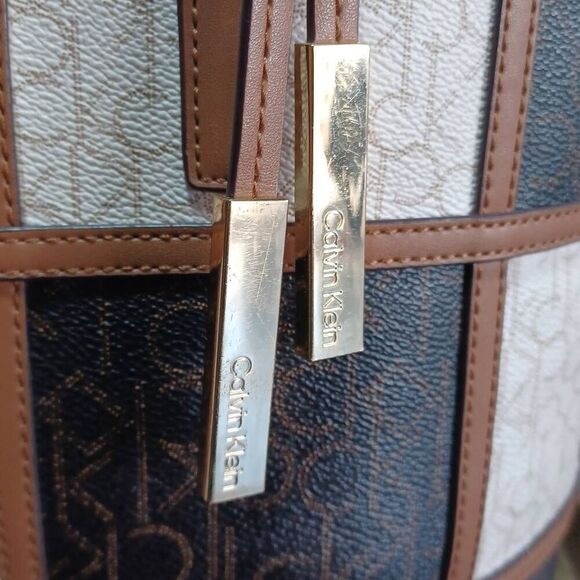 Calvin Klein tote/bucket bag - Picture 4 of 4